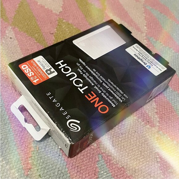 Seagate Hard Drive- One Touch SSD 1TB External SSD Portable - Silver *BNIB* - Picture 2 of 8